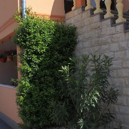 Apartament With Parking Space Valbandon, Fazana - 2214 Fondole