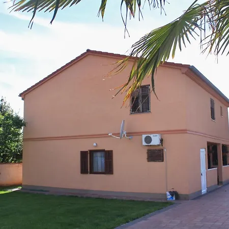 Apartment With A Parking Space Valbandon, Fazana - 2214 Fondole