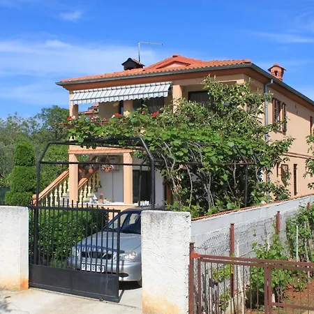 Apartament With Parking Space Valbandon, Fazana - 2214 *