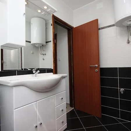 Apartament With Parking Space Valbandon, Fazana - 2214